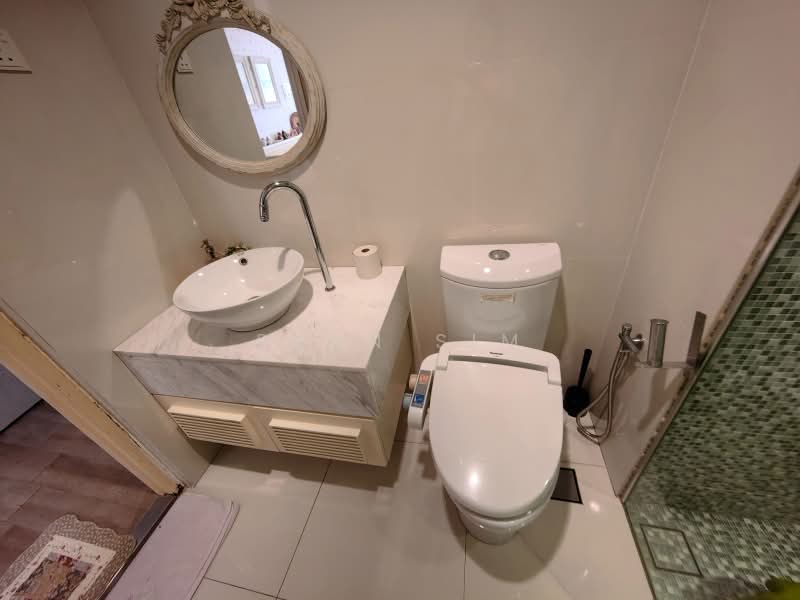 Kondominium untuk Disewa di Marina Tower (Ratu Mutiara) - Ryan Sim - Bathroom - PropertyGuru.com.my