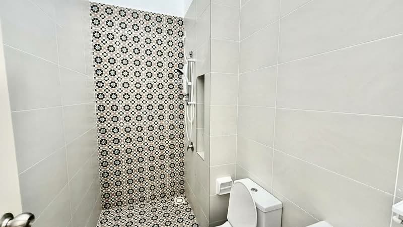 Rumah Berkembar untuk Dijual di Kuala Selangor (Selangor) - Aizuddin Ali - Bathroom - PropertyGuru.com.my