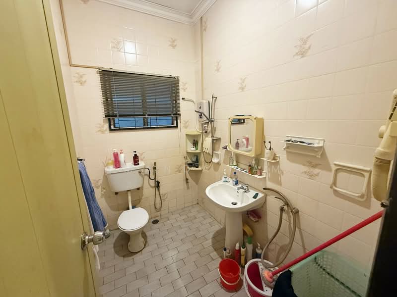 Bungalow House for Sale in Tanjung Bungah (Penang) - Amanda Lam - Bathroom - PropertyGuru.com.my