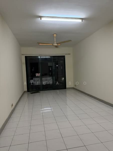Pangsapuri untuk Dijual di SD Apartments - Alicia Soo - Living Room - PropertyGuru.com.my