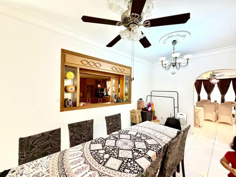 Rumah Teres 3-Tingkat untuk Dijual di Seksyen 7 (Shah Alam) - Aizuddin Ali - Dining Room - PropertyGuru.com.my