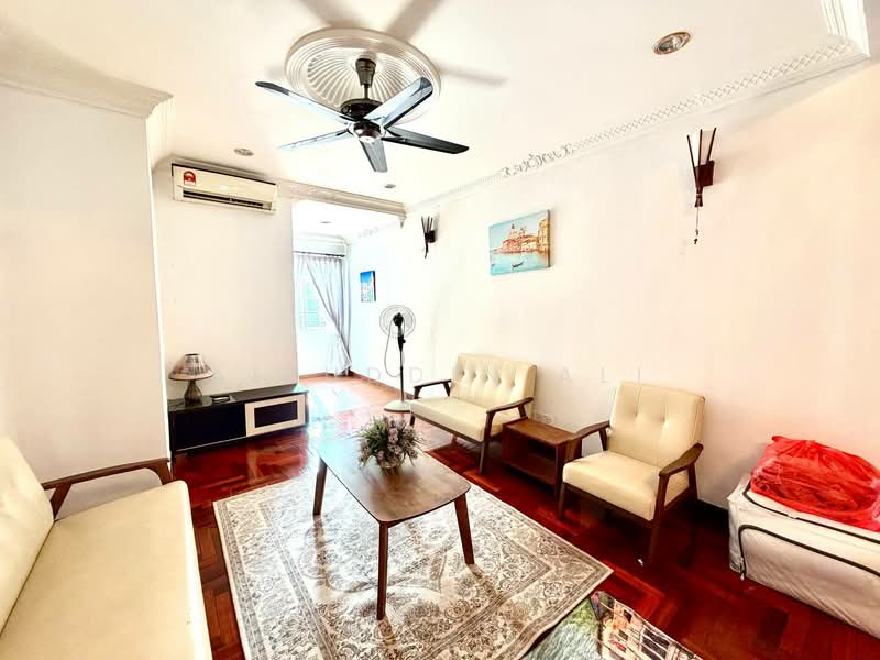 Rumah Teres 3-Tingkat untuk Dijual di Seksyen 7 (Shah Alam) - Aizuddin Ali - PropertyGuru.com.my