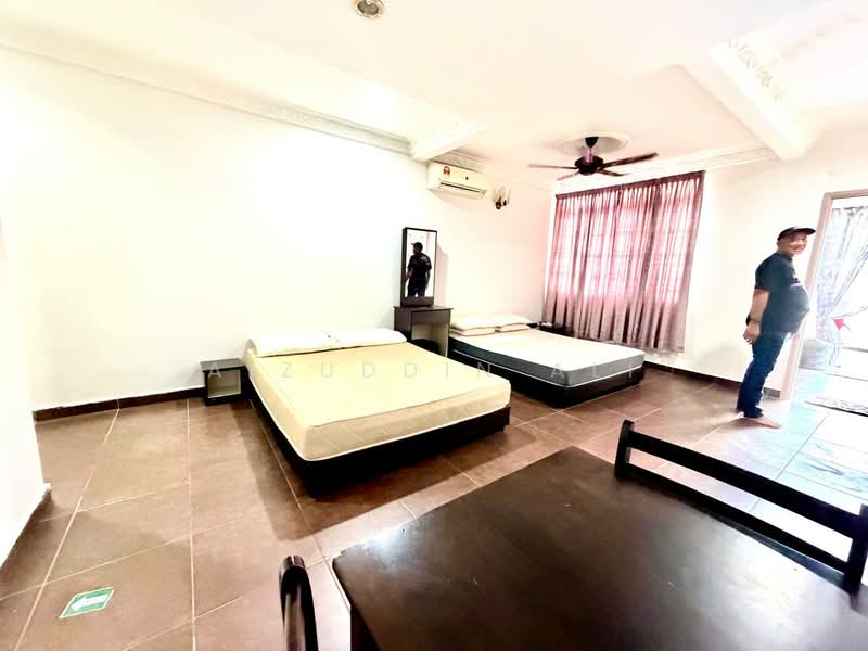 Rumah Teres 3-Tingkat untuk Dijual di Seksyen 7 (Shah Alam) - Aizuddin Ali - PropertyGuru.com.my