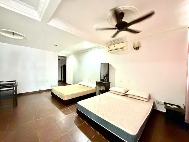 Rumah Teres 3-Tingkat untuk Dijual di Seksyen 7 (Shah Alam) - Aizuddin Ali - PropertyGuru.com.my