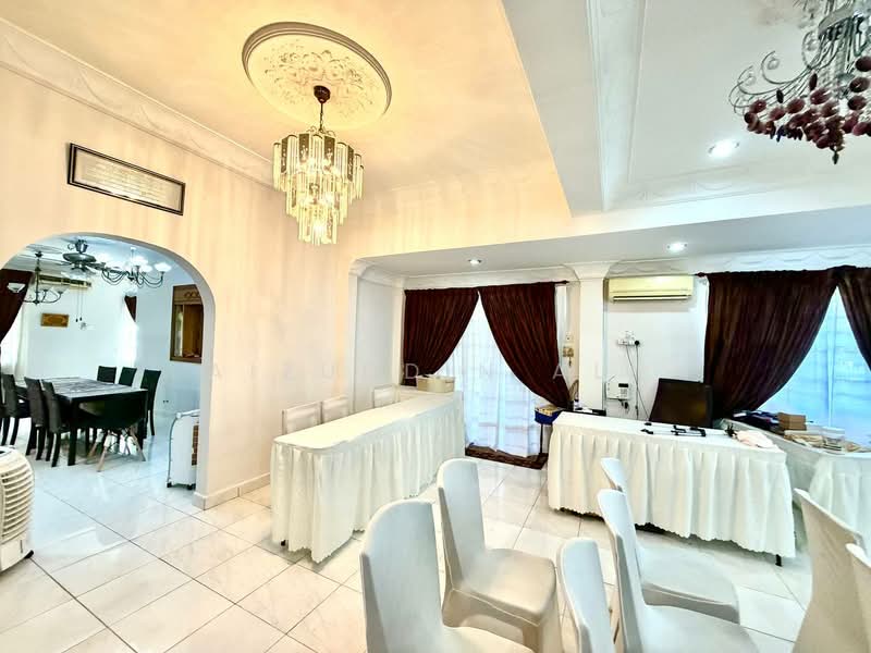 Rumah Teres 3-Tingkat untuk Dijual di Seksyen 7 (Shah Alam) - Aizuddin Ali - PropertyGuru.com.my