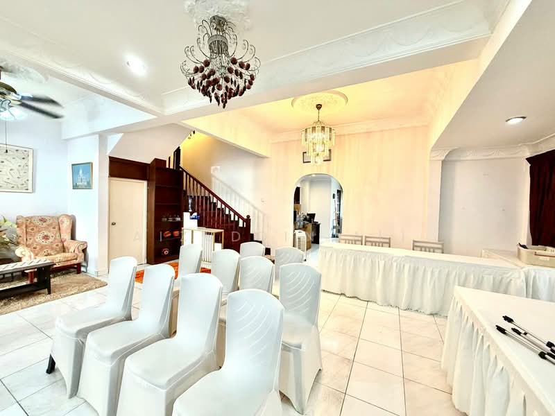 Rumah Teres 3-Tingkat untuk Dijual di Seksyen 7 (Shah Alam) - Aizuddin Ali - PropertyGuru.com.my