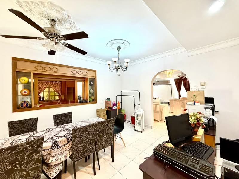 Rumah Teres 3-Tingkat untuk Dijual di Seksyen 7 (Shah Alam) - Aizuddin Ali - PropertyGuru.com.my