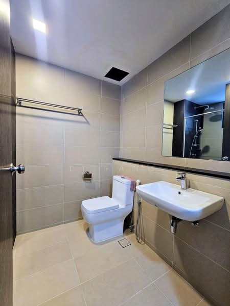 Condominium for Sale at Raffles Tower, Bukit Gambier - Li Fang - Bathroom - PropertyGuru.com.my