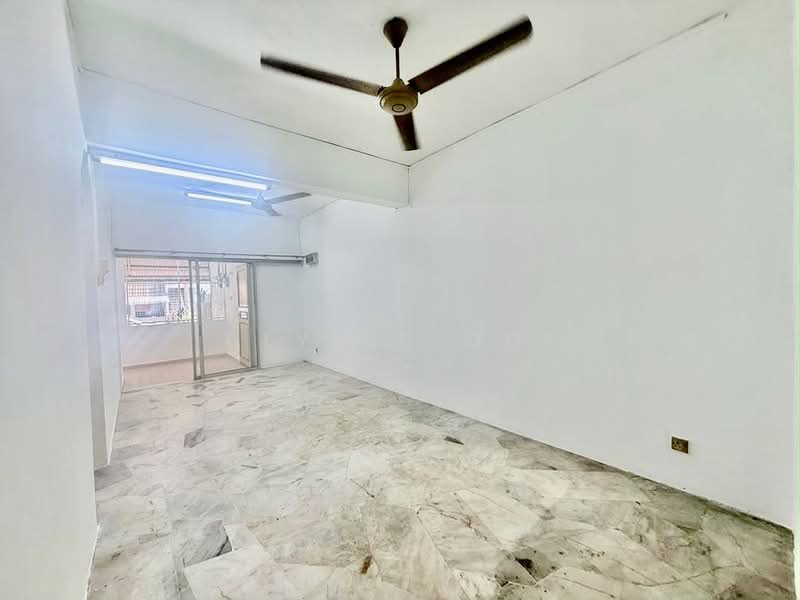 Rumah Bandar untuk Dijual di Taman Bukit Teratai (Ampang) - Dlynie Ooi - Balcony - PropertyGuru.com.my