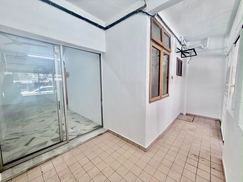 Rumah Bandar untuk Dijual di Taman Bukit Teratai (Ampang) - Dlynie Ooi - Balcony - PropertyGuru.com.my