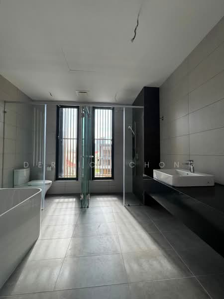 Rumah Berkembar untuk Dijual di Bukit Wangsamas (Setiawangsa) - Derrick Chong - Bathroom - PropertyGuru.com.my
