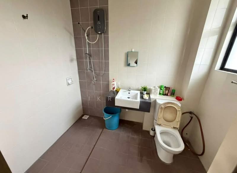 Rumah Teres 2-Tingkat untuk Dijual di Rawang (Selangor) - Vikram . - Bathroom - PropertyGuru.com.my