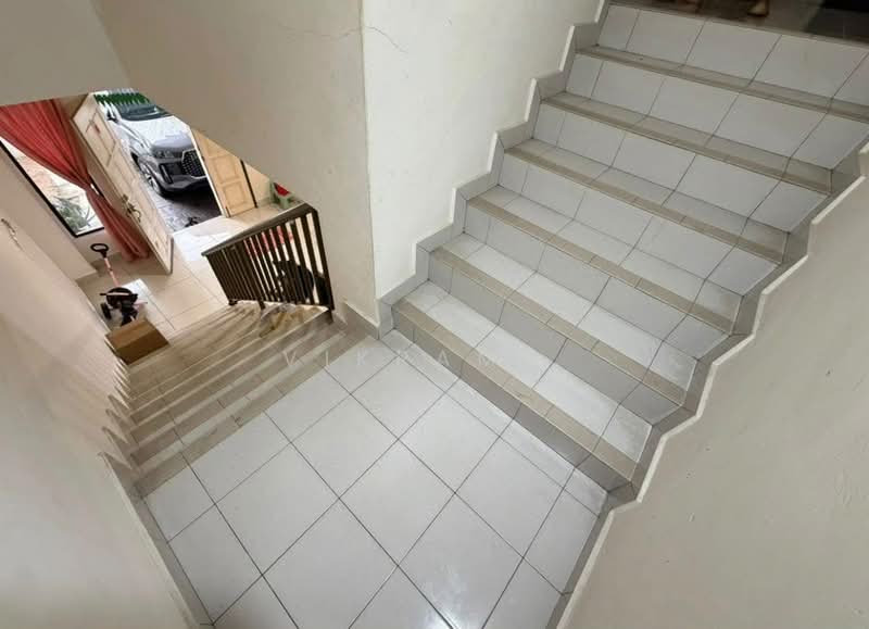 Rumah Teres 2-Tingkat untuk Dijual di Rawang (Selangor) - Vikram . - Entrance - PropertyGuru.com.my