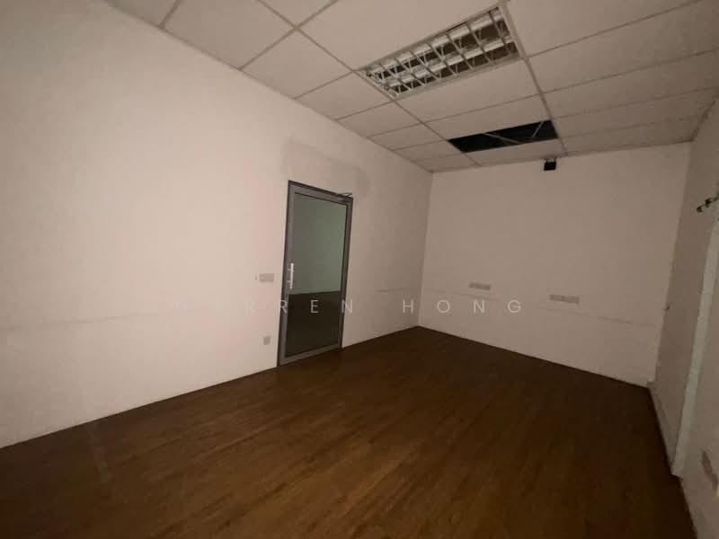 Shop / Office for Rent in Taman Molek (Johor Bahru) - Darren Hong - Interior - PropertyGuru.com.my