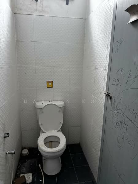Shop / Office untuk Dijual di Simpang Ampat (Penang) - Darren Kooi - Bathroom - PropertyGuru.com.my