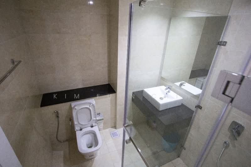 Kondominium untuk Disewa di Jesselton Residences - Kim Fuen Chin - Bathroom - PropertyGuru.com.my