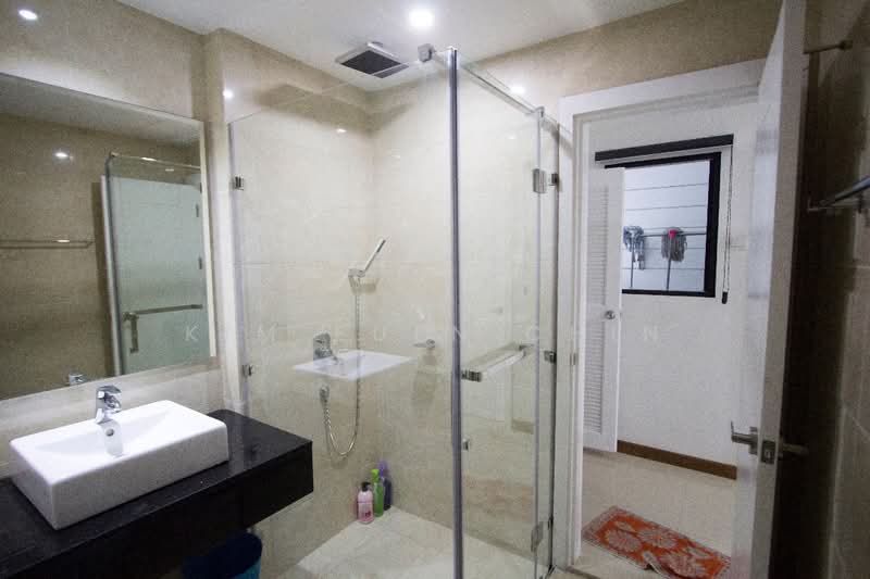 Kondominium untuk Disewa di Jesselton Residences - Kim Fuen Chin - Bathroom - PropertyGuru.com.my