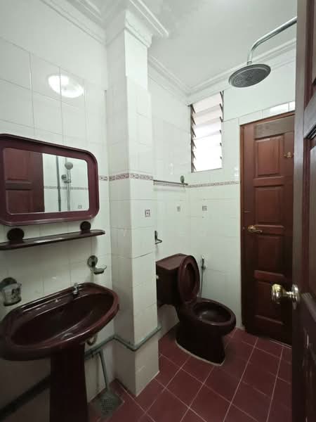 Rumah Teres 2-Tingkat untuk Dijual di Taman Perling (Perling) - SY Ngo - Bathroom - PropertyGuru.com.my