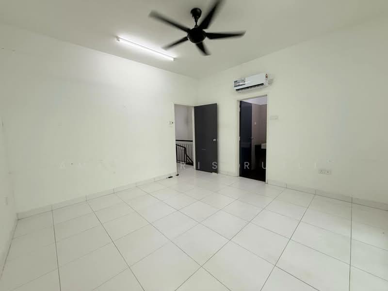 2-storey Terraced House for Sale in Mutiara Rini (Skudai) - Amir Faris Rusli - Interior - PropertyGuru.com.my