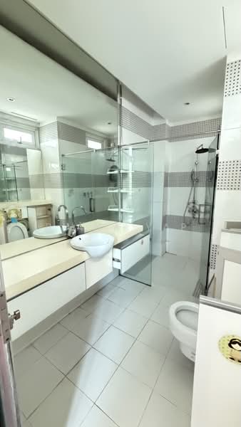 Semi-Detached House for Rent in KL City Centre (Kuala Lumpur) - Biana Yap - Bathroom - PropertyGuru.com.my