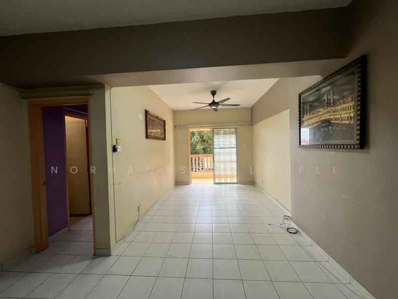 Apartment for Rent at Pangsapuri Sri Cempaka - Norhanis Zulkifli - Living area - PropertyGuru.com.my