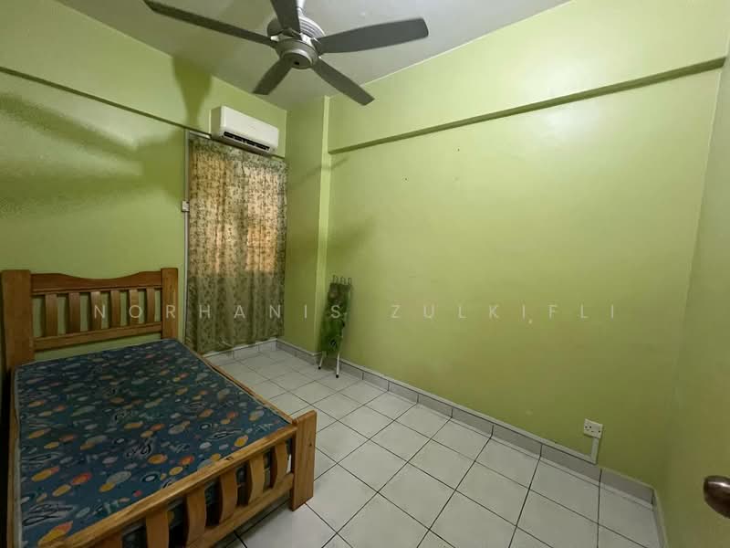 Apartment for Rent at Pangsapuri Sri Cempaka - Norhanis Zulkifli - 3rd bedroom - PropertyGuru.com.my