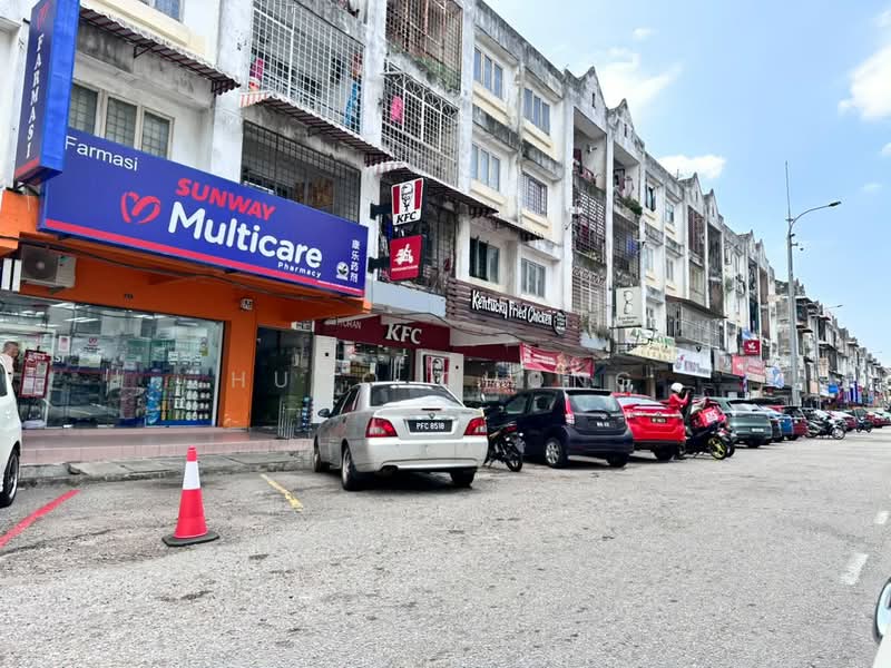 Shop for Rent in Bandar Baru Ampang (Ampang) - Hugo Chong - Exterior - PropertyGuru.com.my