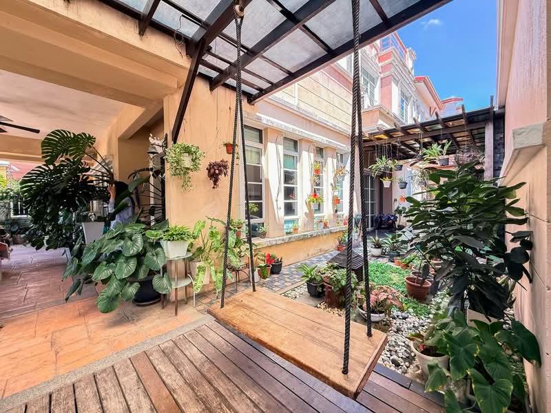 Bungalow House for Sale in Bandar Putra Permai (Seri Kembangan) - Fatin Ismail - Exterior - PropertyGuru.com.my