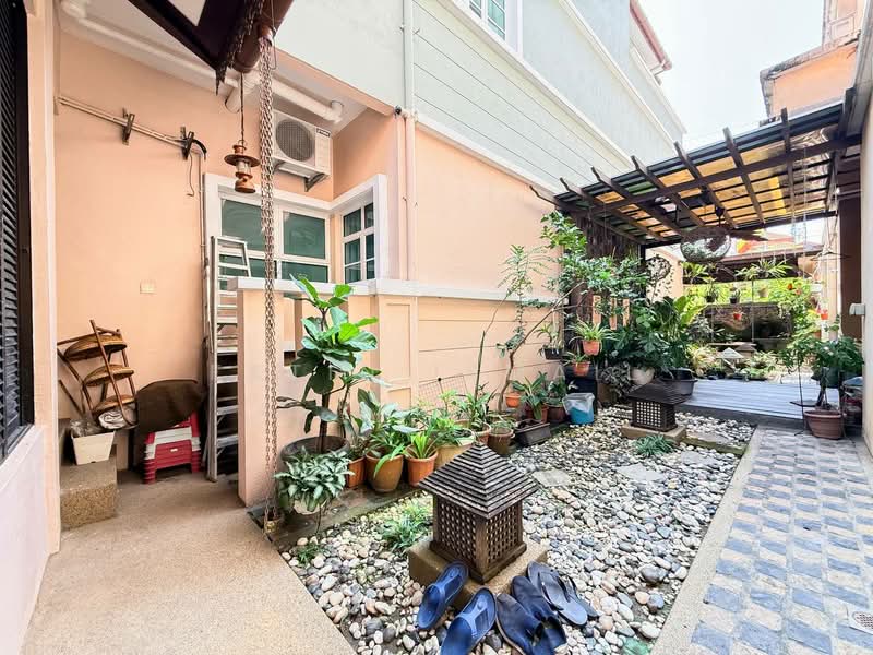 Bungalow House for Sale in Bandar Putra Permai (Seri Kembangan) - Fatin Ismail - Exterior - PropertyGuru.com.my