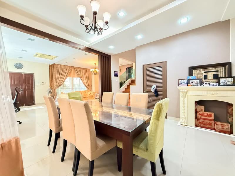 Bungalow House for Sale in Bandar Putra Permai (Seri Kembangan) - Fatin Ismail - Dining Room - PropertyGuru.com.my