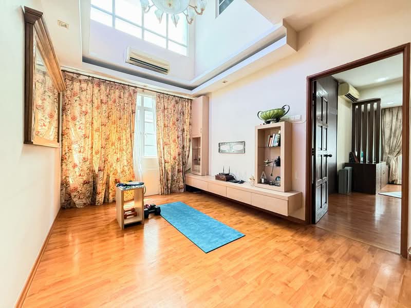 Bungalow House for Sale in Bandar Putra Permai (Seri Kembangan) - Fatin Ismail - Living Room - PropertyGuru.com.my