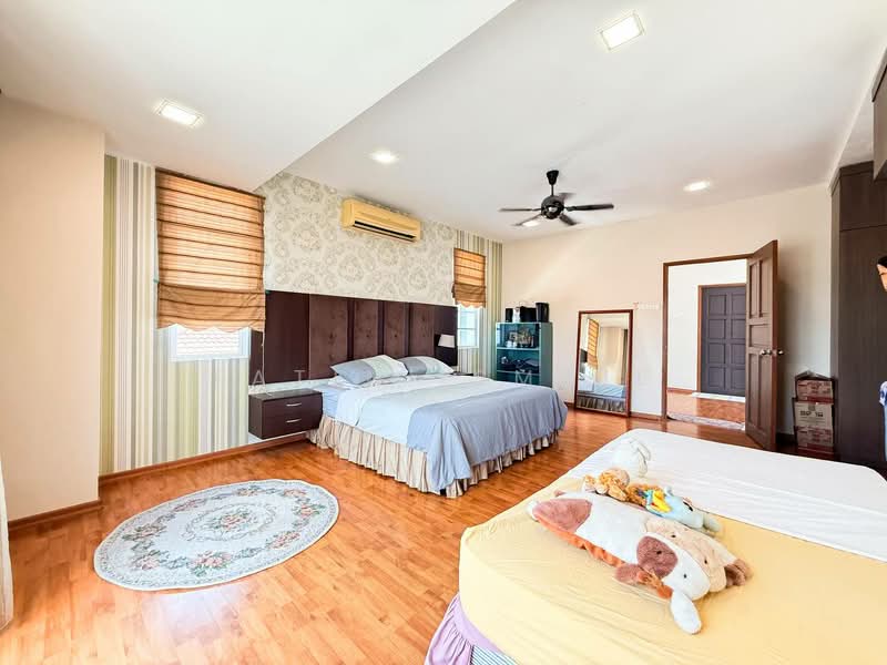 Bungalow House for Sale in Bandar Putra Permai (Seri Kembangan) - Fatin Ismail - Bedroom - PropertyGuru.com.my