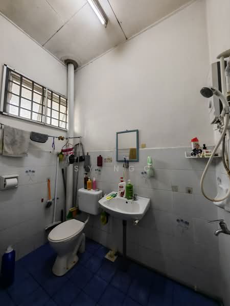 Rumah Teres 2-Tingkat untuk Dijual di Taman Muhibbah (Kulai) - SY Ngo - Bathroom - PropertyGuru.com.my