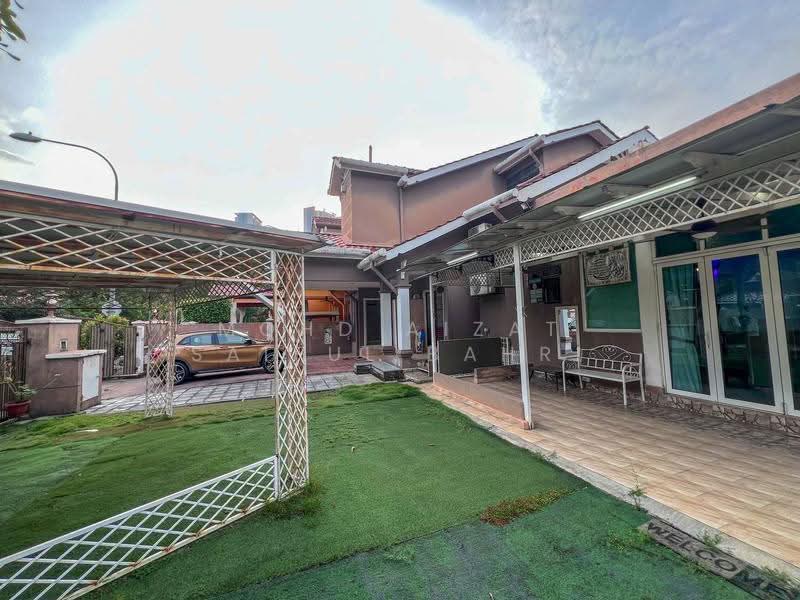 2-storey Terraced House for Sale in Cheras (Kuala Lumpur) - Mohd Aizat Saiful Bahri - Exterior - PropertyGuru.com.my