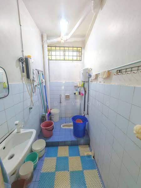 Rumah Berkembar untuk Dijual di Taman Bukit Kempas (Tampoi) - Sandry Ong - PropertyGuru.com.my