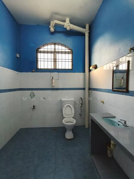 Rumah Teres 2.5-Tingkat untuk Dijual di Taman Pulai Utama (Skudai) - Marcus Thye - Bathroom - PropertyGuru.com.my