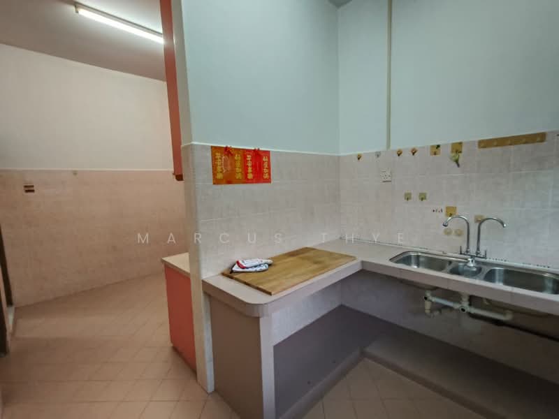 Rumah Teres 2.5-Tingkat untuk Dijual di Taman Pulai Utama (Skudai) - Marcus Thye - Kitchen - PropertyGuru.com.my
