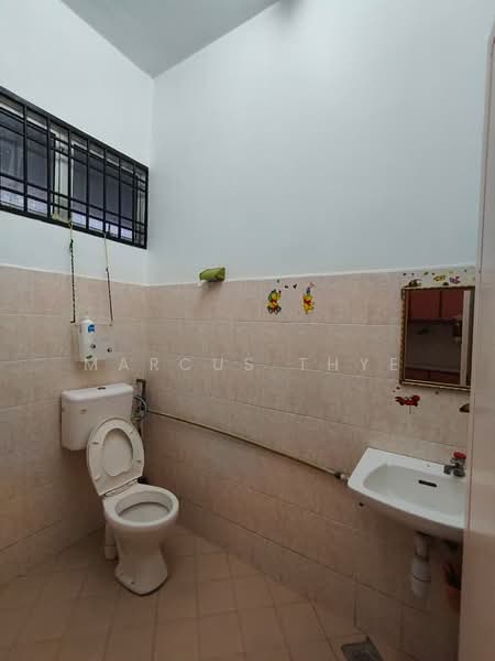 Rumah Teres 2.5-Tingkat untuk Dijual di Taman Pulai Utama (Skudai) - Marcus Thye - Bathroom - PropertyGuru.com.my