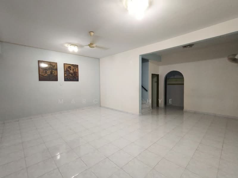 Rumah Teres 2.5-Tingkat untuk Dijual di Taman Pulai Utama (Skudai) - Marcus Thye - Living Room - PropertyGuru.com.my