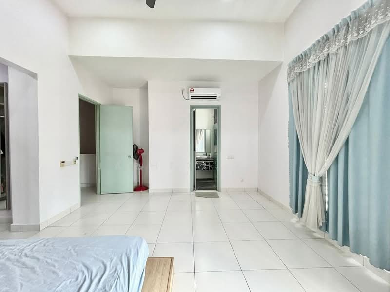 Cluster House for Sale in Setia Tropika (Johor Bahru) - Japheth Koh - Bedroom - PropertyGuru.com.my
