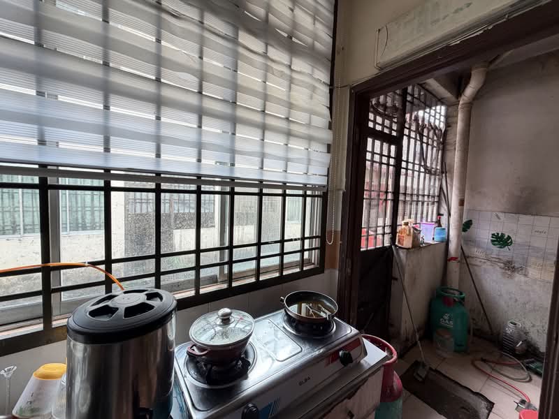 2-storey Terraced House for Sale in Taman Bestari Indah (Ulu Tiram) - Lifen . - Kitchen - PropertyGuru.com.my
