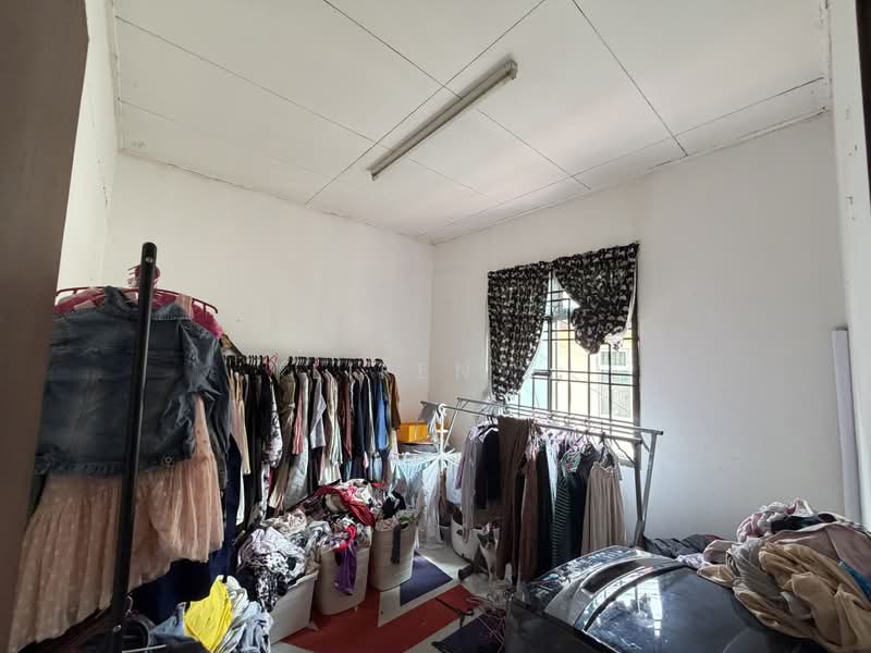 2-storey Terraced House for Sale in Taman Bestari Indah (Ulu Tiram) - Lifen . - Interior - PropertyGuru.com.my