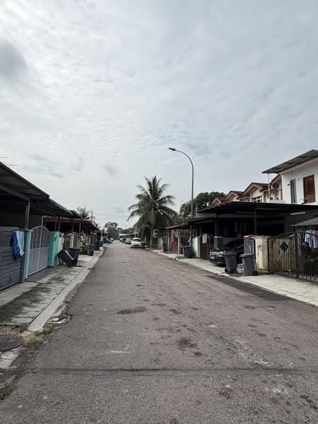 2-storey Terraced House for Sale in Taman Bestari Indah (Ulu Tiram) - Lifen . - Exterior - PropertyGuru.com.my
