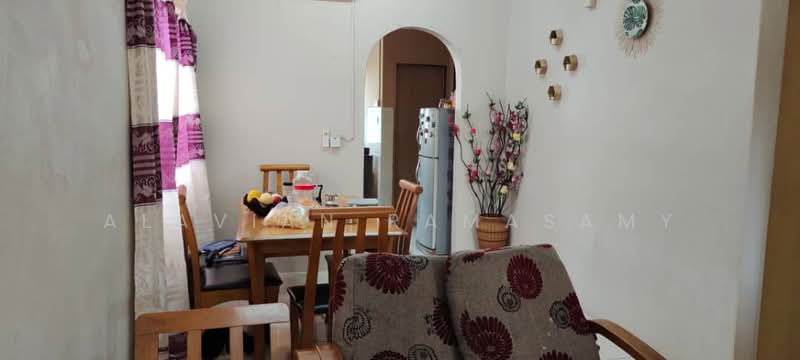 Rumah Teres 1-Tingkat untuk Dijual di Taman Kuala Selangor Utama (Kuala Selangor) - Alavian Ramasamy - Dining Room - PropertyGuru.com.my