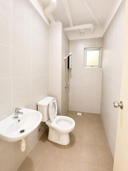 Pangsapuri untuk Dijual di Karisma @ Eco Majestic - Mac Chong - Bathroom - PropertyGuru.com.my
