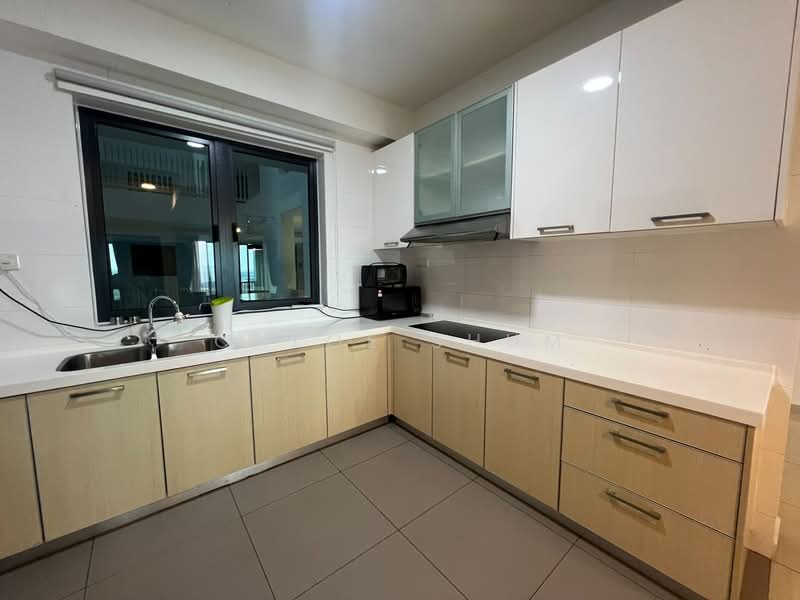 Pangsapuri untuk Disewa di Molek Pine 4 - Chloe Shum - Kitchen - PropertyGuru.com.my