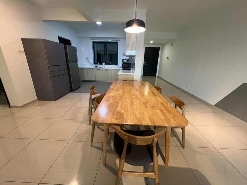 Pangsapuri untuk Disewa di Molek Pine 4 - Chloe Shum - Dining Room - PropertyGuru.com.my