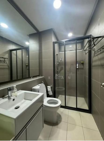Service Residence for Sale at The Tamarind - KF Kuan - Bathroom - PropertyGuru.com.my