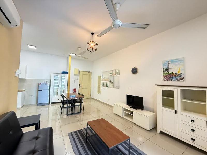 Kediaman Servis untuk Dijual di Atlantis Residences (Pangsapuri Atlantis Kota Syahbandar) - Kellyn Foo - Living Room - PropertyGuru.com.my