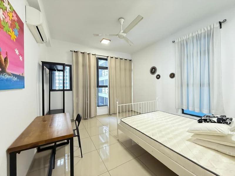 Kediaman Servis untuk Dijual di Atlantis Residences (Pangsapuri Atlantis Kota Syahbandar) - Kellyn Foo - Bedroom - PropertyGuru.com.my